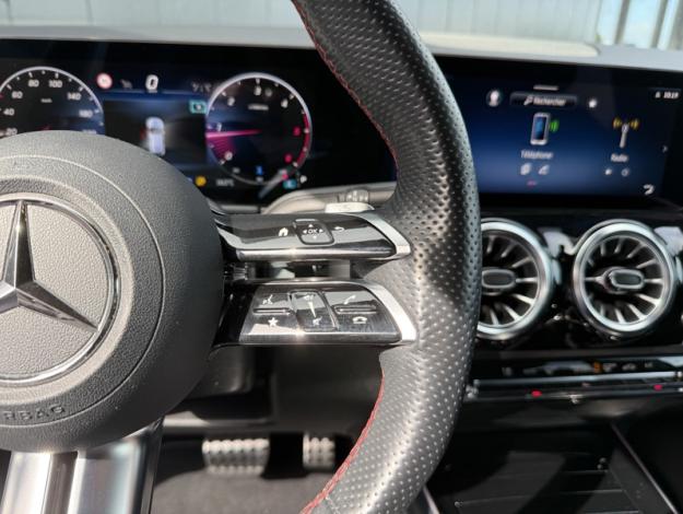 MERCEDES-BENZ GLA 200 d AMG Line  