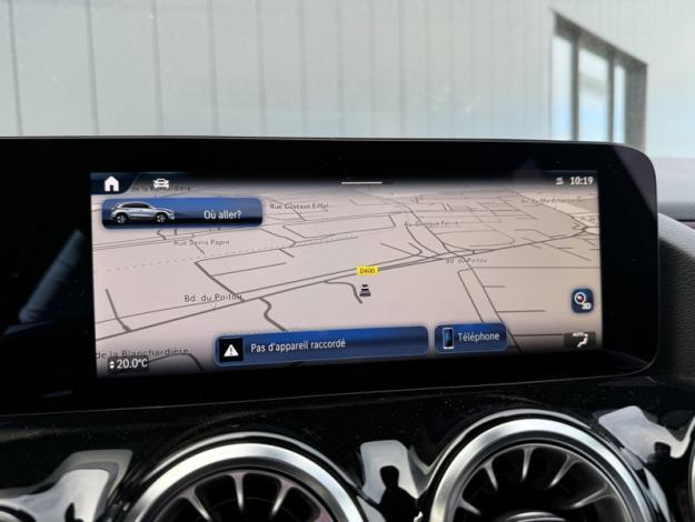 MERCEDES-BENZ GLA 200 d AMG Line  