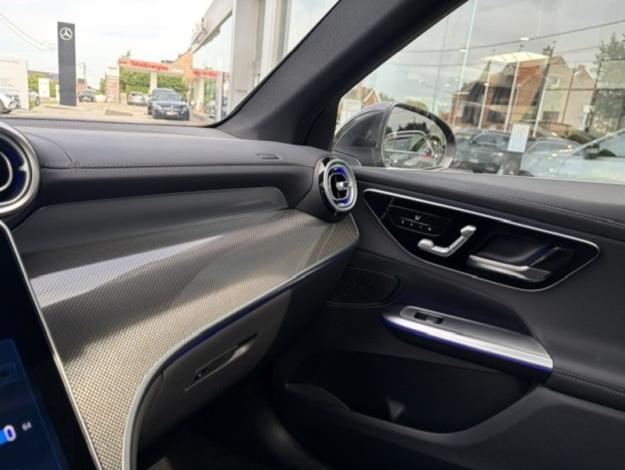 MERCEDES-BENZ GLC 200 d 4M AMG Line Toit Pano  