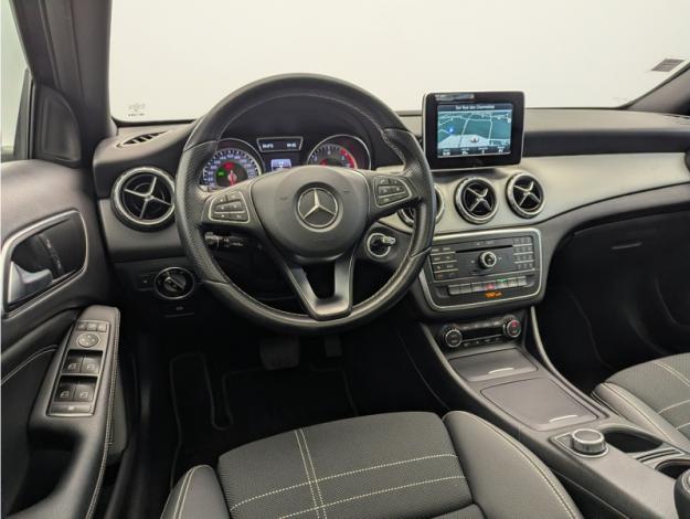 MERCEDES-BENZ GLA 200 d Sensation  