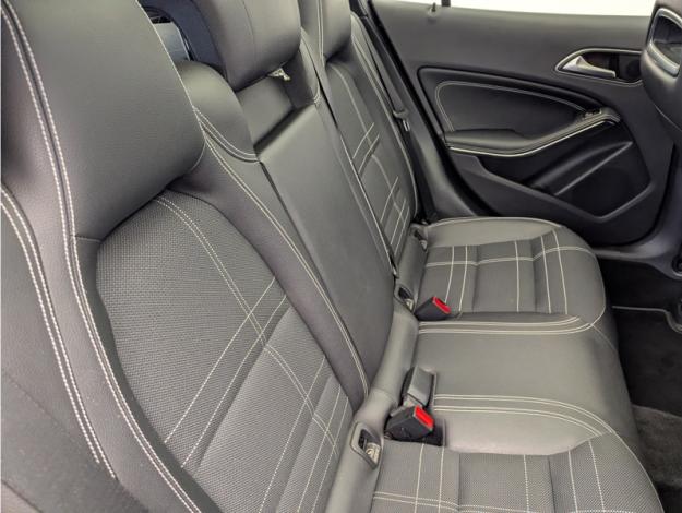 MERCEDES-BENZ GLA 200 d Sensation  