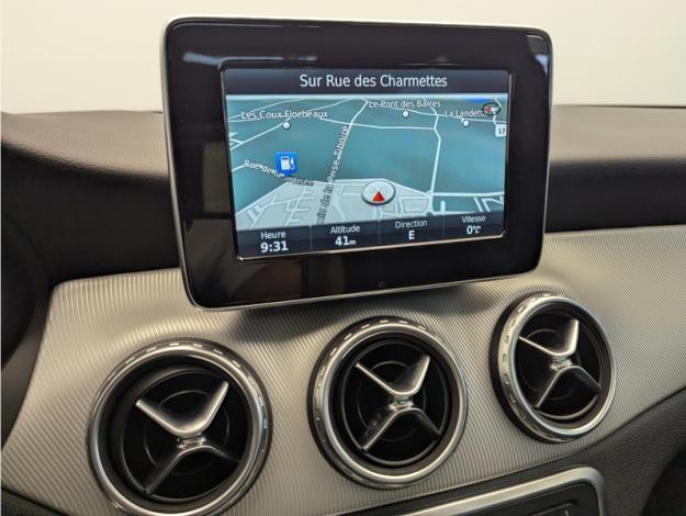 MERCEDES-BENZ GLA 200 d Sensation  