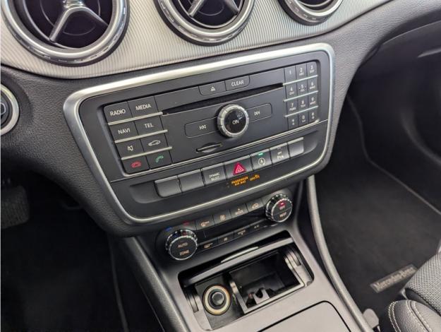 MERCEDES-BENZ GLA 200 d Sensation  