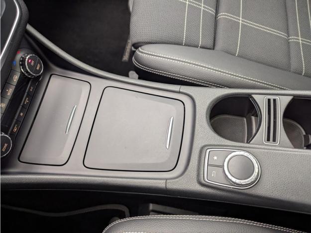 MERCEDES-BENZ GLA 200 d Sensation  