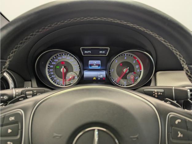 MERCEDES-BENZ GLA 200 d Sensation  