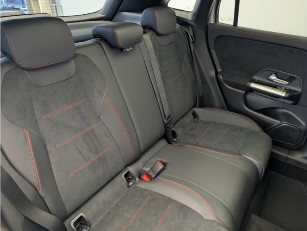 MERCEDES-BENZ GLA 250 e Hybrid EQ Edition 140  GLA 250 e Hybrid EQ Edition 140