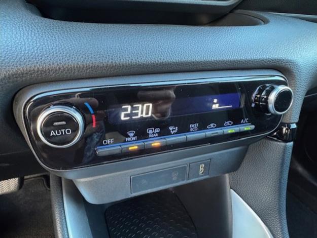 TOYOTA Yaris Hybride 116h Design MY22  
