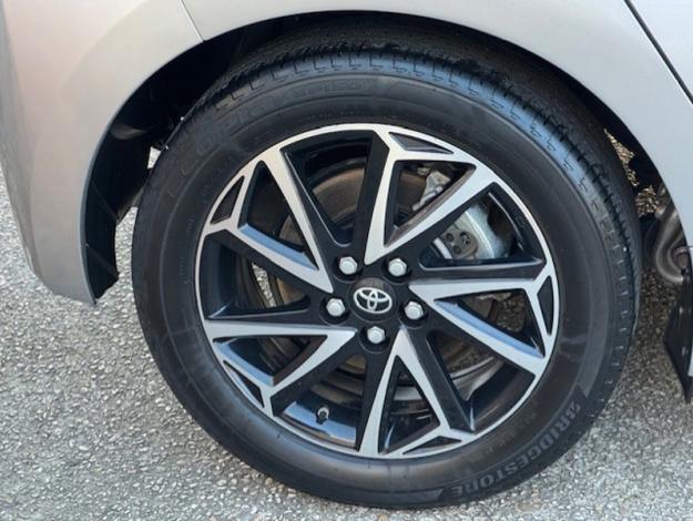 TOYOTA Yaris Hybride 116h Design MY22  