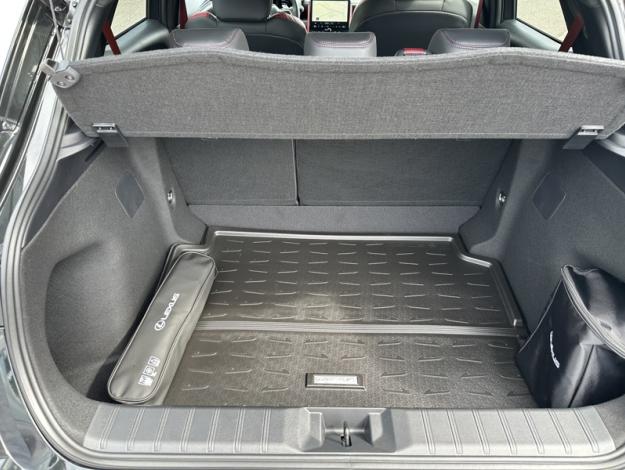 LEXUS LBX 1.5 136H 2WD Vibrant Edition  LBX HYBRIDE 2WD VIBRANT EDITION MONOTON MY26