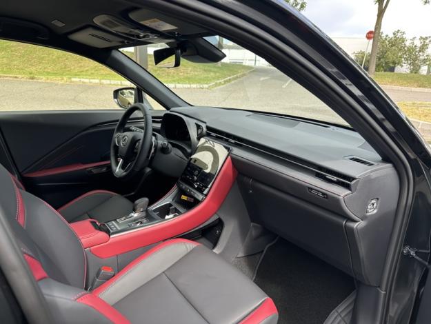 LEXUS LBX 1.5 136H 2WD Vibrant Edition  LBX HYBRIDE 2WD VIBRANT EDITION MONOTON MY26