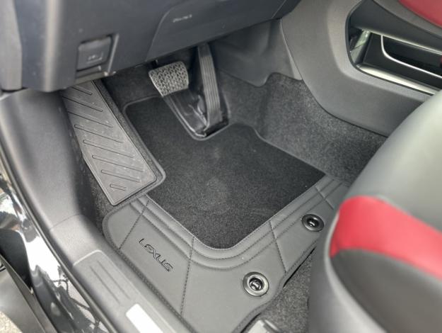 LEXUS LBX 1.5 136H 2WD Vibrant Edition  LBX HYBRIDE 2WD VIBRANT EDITION MONOTON MY26