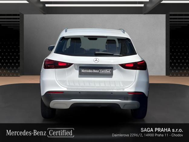MERCEDES-BENZ GLA 220 4MATIC (4/21)