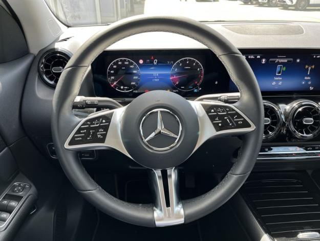 MERCEDES-BENZ GLA 220 4MATIC (11/21)