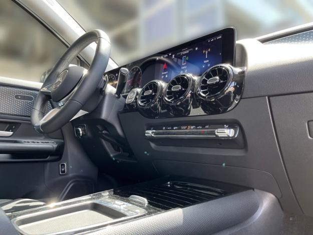 MERCEDES-BENZ GLA 220 4MATIC (17/21)