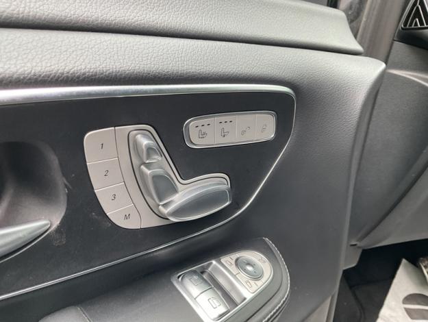 MERCEDES-BENZ Třída V V 300 d 4MATIC EXCLUSIVE  Nez.top. (10/12)
