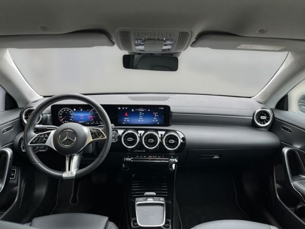 MERCEDES-BENZ CLA-Třída CLA 180 d kupé (14/21)