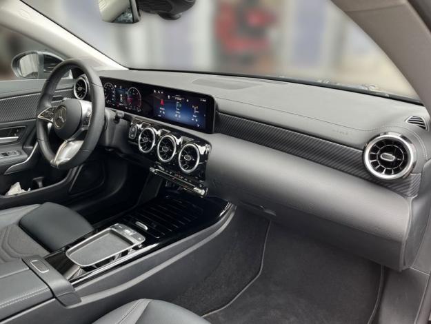 MERCEDES-BENZ CLA-Třída CLA 180 d kupé (15/21)