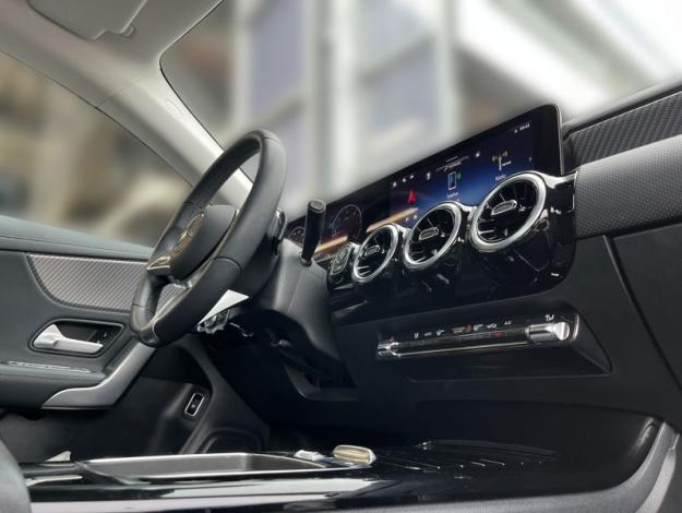 MERCEDES-BENZ CLA-Třída CLA 180 d kupé (17/21)
