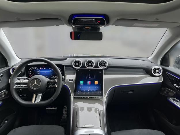 MERCEDES-BENZ GLC Coupé GLC 300 e 4MATIC kupé s hybridní technologií EQ (14/21)