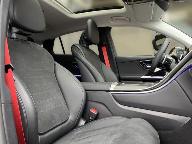 MERCEDES-BENZ GLC Coupé GLC 300 e 4MATIC kupé s hybridní technologií EQ (16/21)