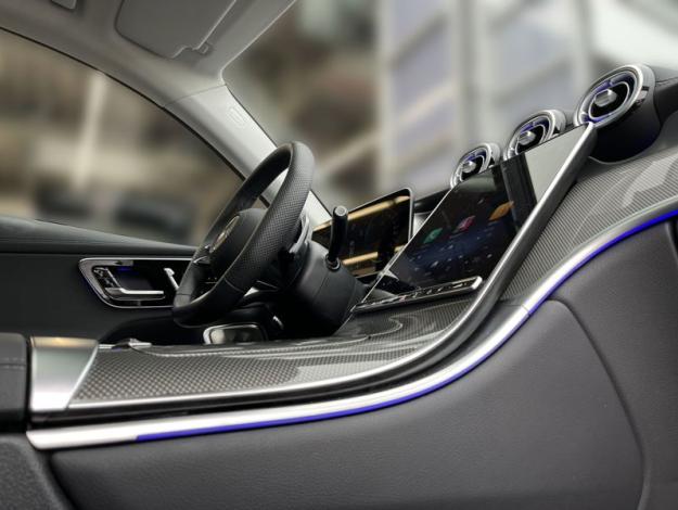 MERCEDES-BENZ GLC Coupé GLC 300 e 4MATIC kupé s hybridní technologií EQ (17/21)