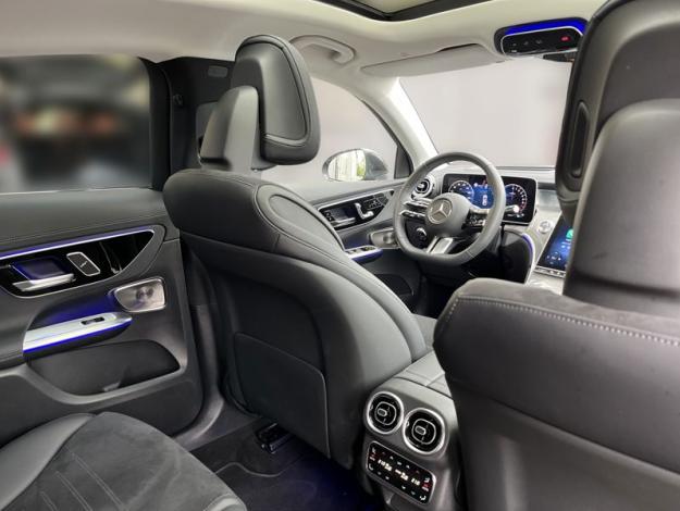 MERCEDES-BENZ GLC Coupé GLC 300 e 4MATIC kupé s hybridní technologií EQ (21/21)