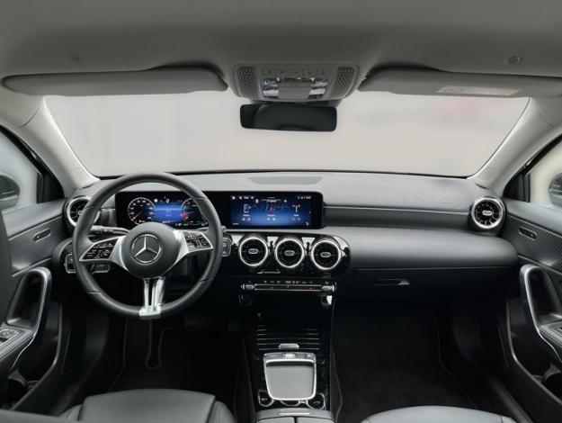 MERCEDES-BENZ A-Třída A 200 (14/21)