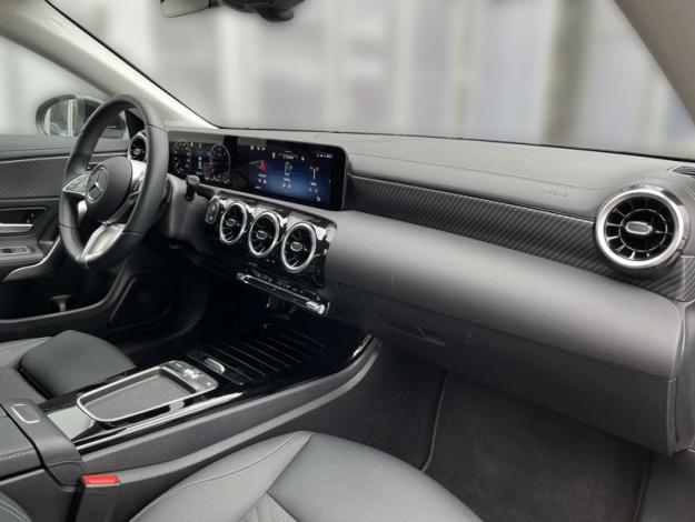 MERCEDES-BENZ CLA-Třída CLA 180d kupé (15/21)