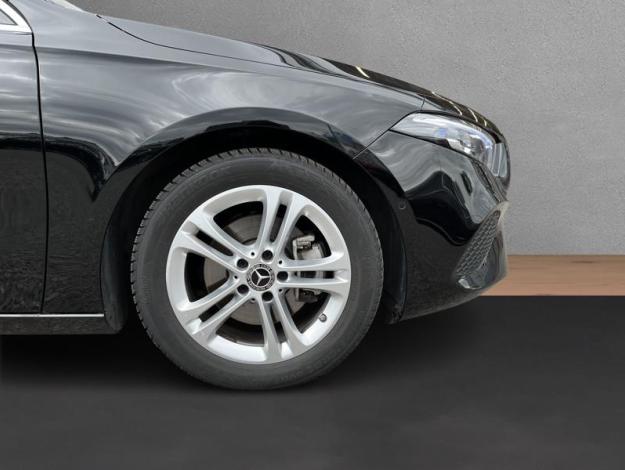 MERCEDES-BENZ A-Třída A 200 (9/21)