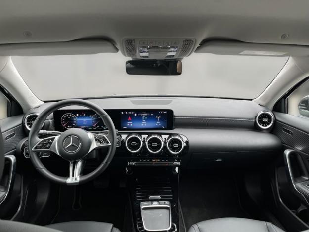 MERCEDES-BENZ A-Třída A 200 (14/21)