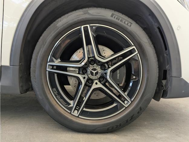 MERCEDES-BENZ GLA 200 d AMG Line  
