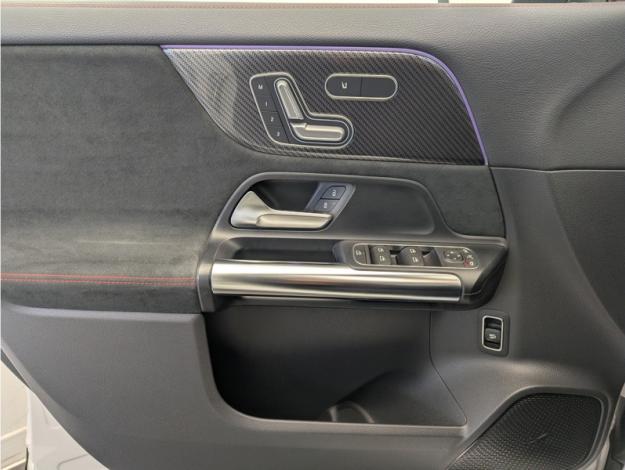 MERCEDES-BENZ GLA 200 d AMG Line  