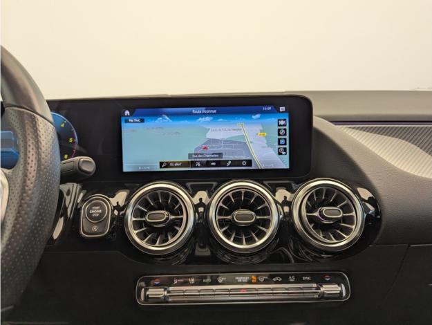 MERCEDES-BENZ GLA 200 d AMG Line  