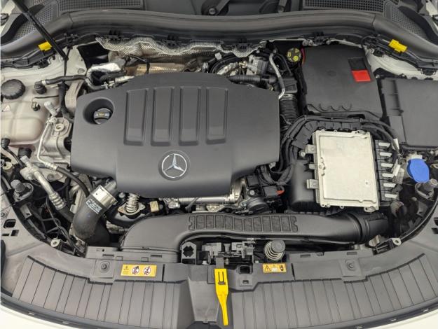 MERCEDES-BENZ GLA 200 d AMG Line  