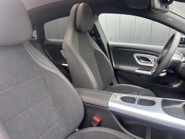 MERCEDES-BENZ CLA Coupé CLA 220 4MATIC AMG Line  CLA 220 4MATIC