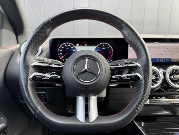 MERCEDES-BENZ GLA 200 d AMG Line  