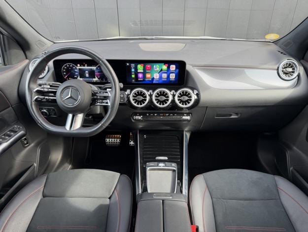 MERCEDES-BENZ GLA 200 d AMG Line  