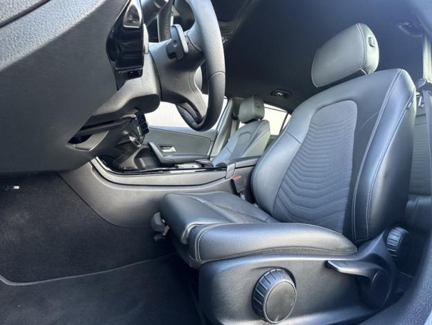 MERCEDES-BENZ Classe A 180 d Business Line  Classe A 180 d Business Line