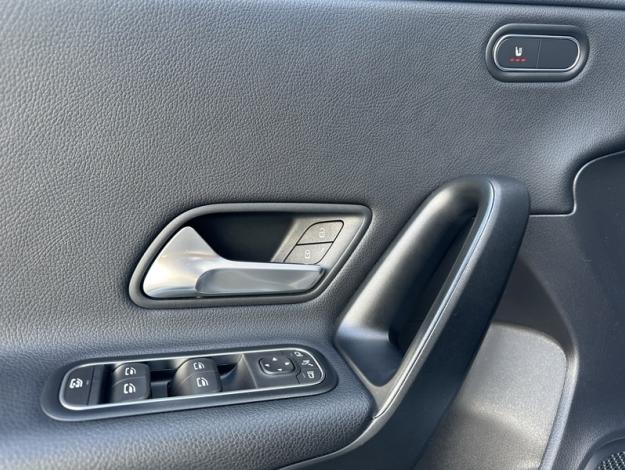MERCEDES-BENZ Classe A 180 d Business Line  Classe A 180 d Business Line