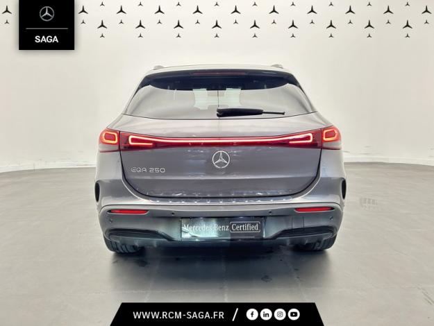 MERCEDES-BENZ EQA 250 AMG Line  