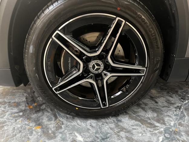 MERCEDES-BENZ GLA 250 e AMG Line  