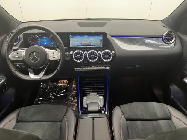 MERCEDES-BENZ GLA 250 e AMG Line  