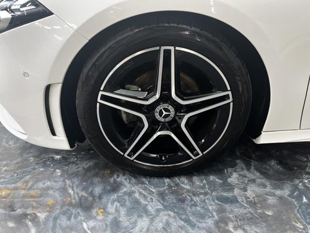 MERCEDES-BENZ Classe A 180 d AMG Line  