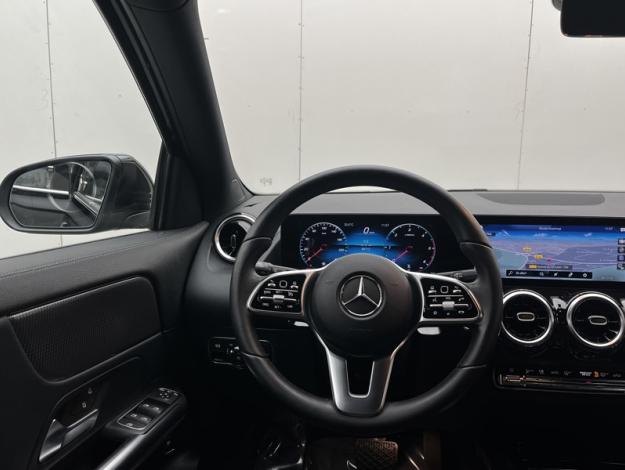 MERCEDES-BENZ GLA 200 d Progressive Line  