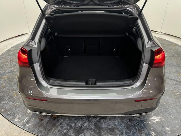 MERCEDES-BENZ Classe A 180 AMG Line  