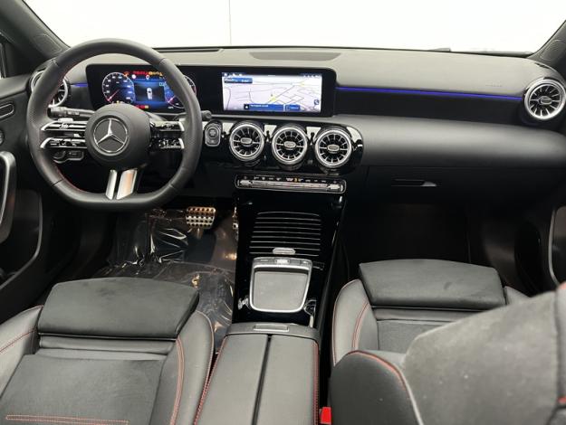 MERCEDES-BENZ Classe A 180 AMG Line  