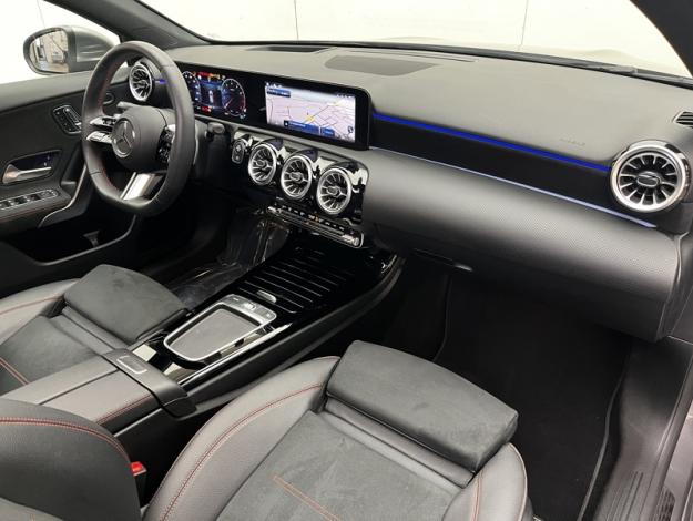MERCEDES-BENZ Classe A 180 AMG Line  