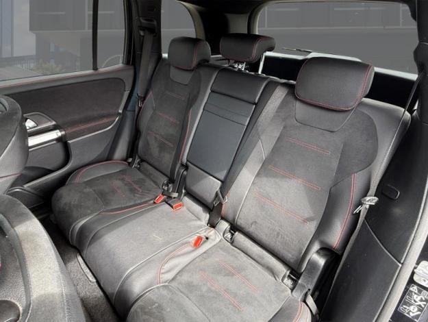 MERCEDES-BENZ GLB 200 d AMG Line  