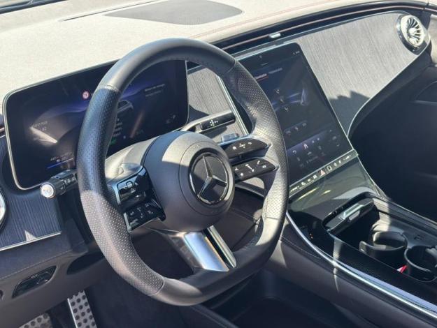 MERCEDES-BENZ EQE SUV EQE 300 SUV AMG Line Toit Pano  