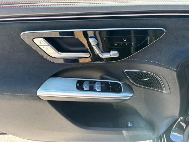 MERCEDES-BENZ EQE SUV EQE 300 SUV AMG Line Toit Pano  